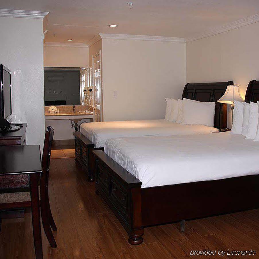 Ambassador Inn Alhambra Dış mekan fotoğraf